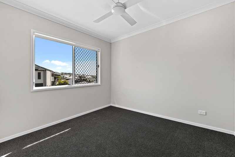 Photo - 1/182 Dublin Avenue, Spring Mountain QLD 4300 - Image 8