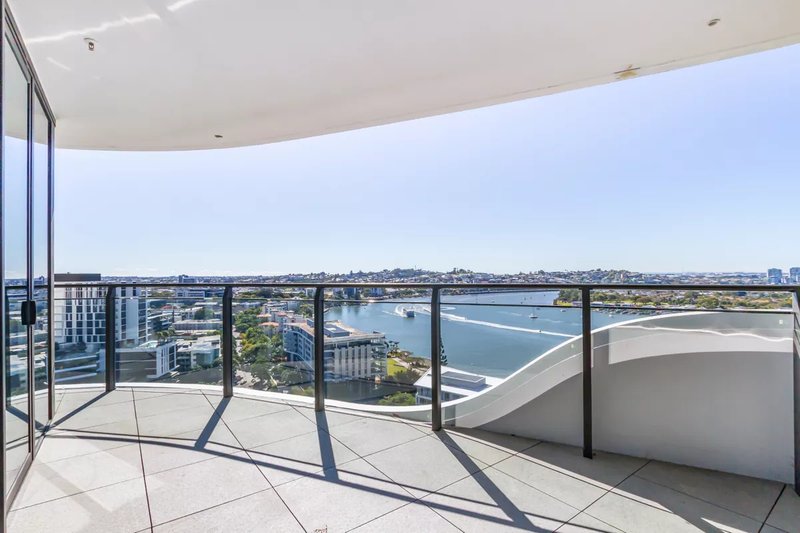 Photo - 1182/57 Skyring Terrace, Newstead QLD 4006 - Image 3