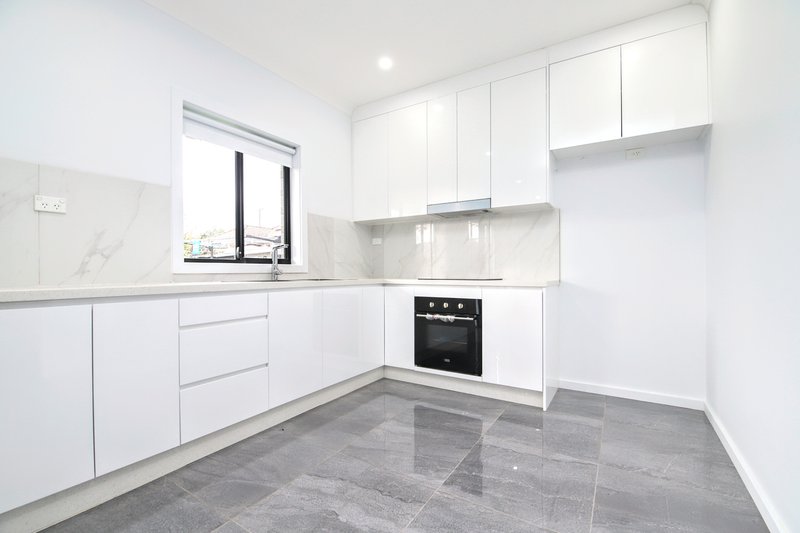 Photo - 1/183 Northam Avenue, Bankstown NSW 2200 - Image 3