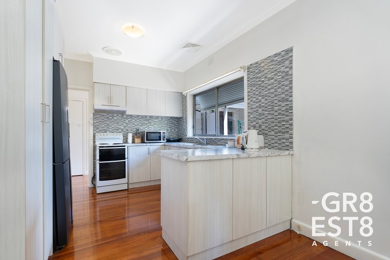 Photo - 1/183 Porter Road, Heidelberg Heights VIC 3081 - Image 6