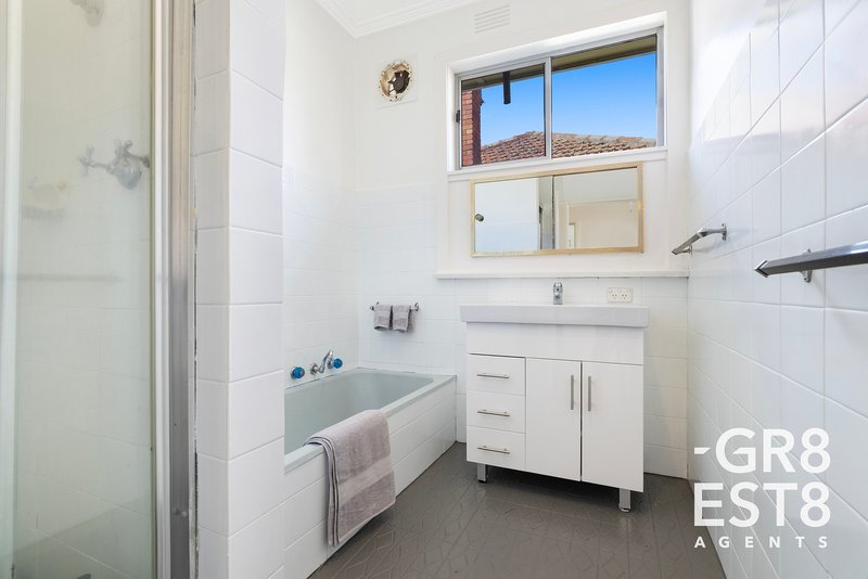 Photo - 1/183 Porter Road, Heidelberg Heights VIC 3081 - Image 9