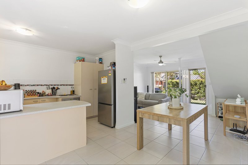 Photo - 11/84 Franklin Drive, Mudgeeraba QLD 4213 - Image 4