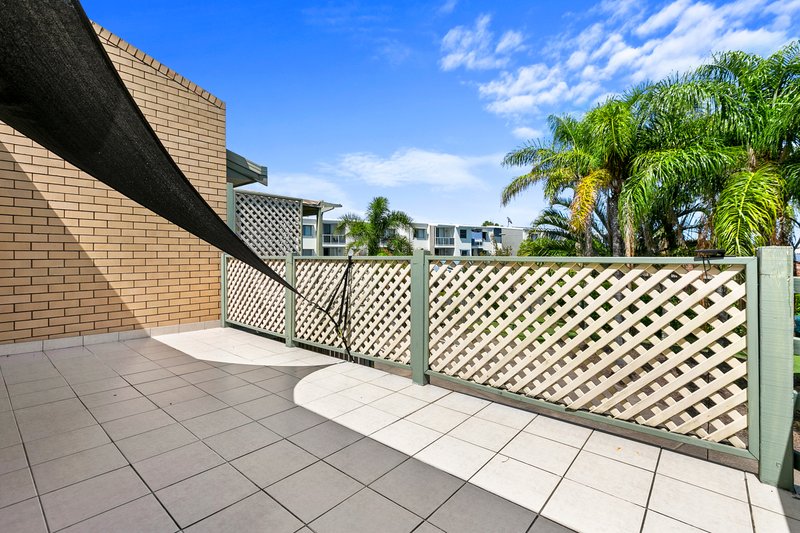 Photo - 11/85 Miller Street, Urangan QLD 4655 - Image 13