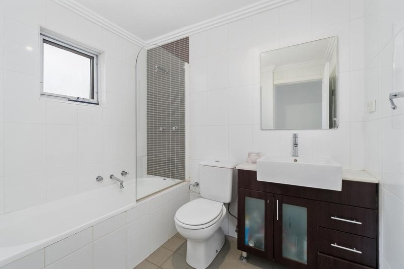 Photo - 1/186 Newbridge Road , Moorebank NSW 2170 - Image 7