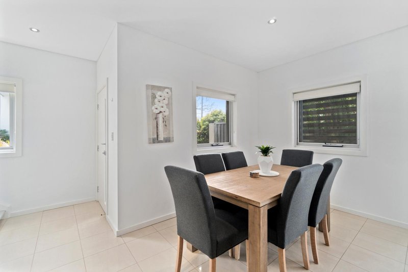 Photo - 1/186 Newbridge Road, Moorebank NSW 2170 - Image 6