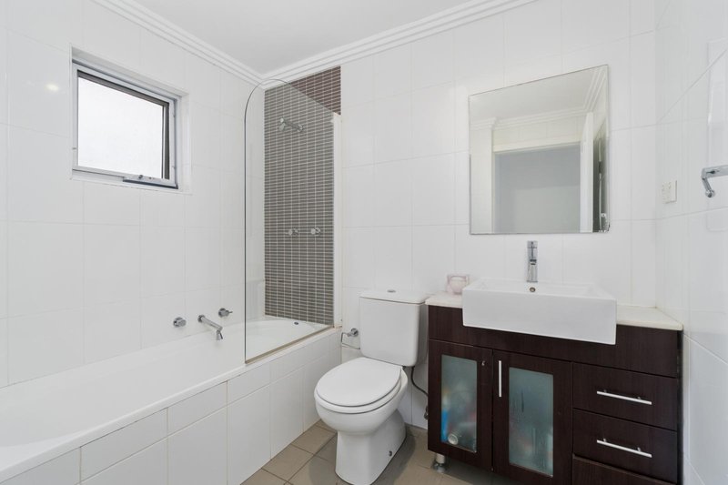 Photo - 1/186 Newbridge Road, Moorebank NSW 2170 - Image 7