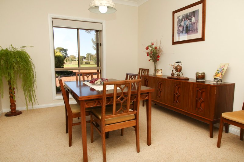 Photo - 1186 Walla Avenue, Griffith NSW 2680 - Image 9