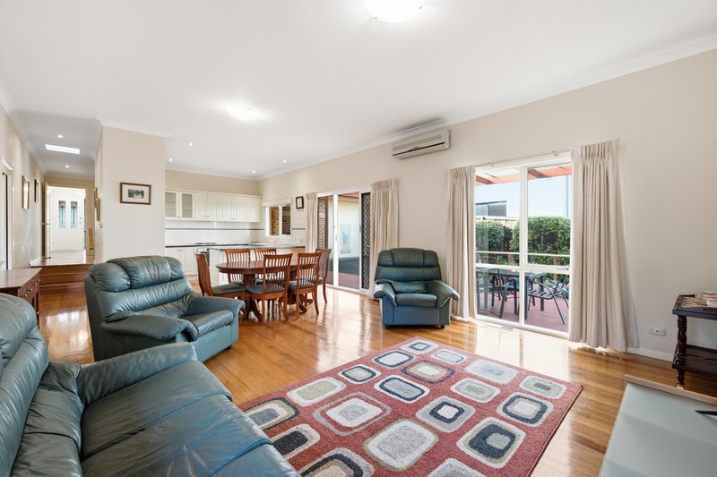 Photo - 1/187 Oban Road, Ringwood North VIC 3134 - Image 4