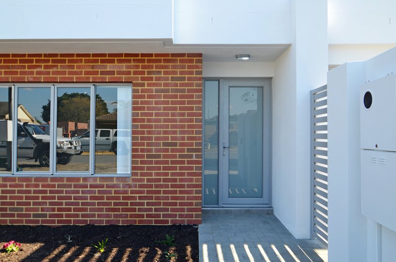 Photo - 1/188 Surrey Road, Rivervale WA 6103 - Image 1
