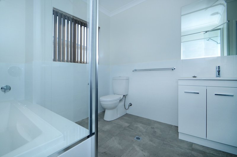 Photo - 1/188 Surrey Road, Rivervale WA 6103 - Image 8