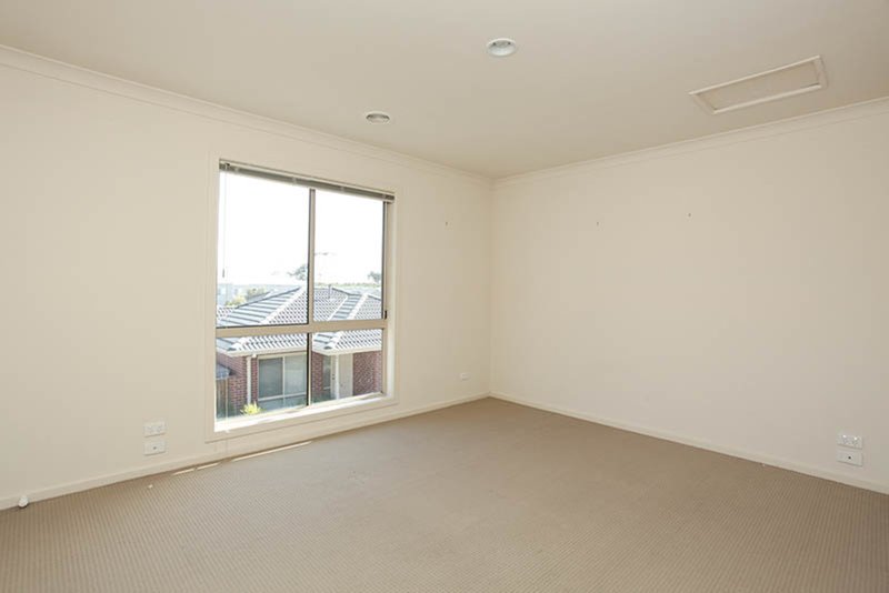 Photo - 11/883 Plenty Road, South Morang VIC 3752 - Image 6