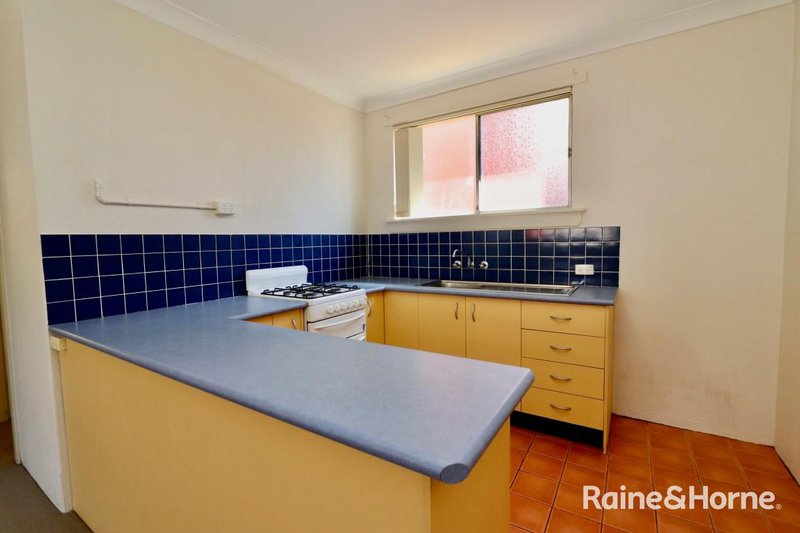 Photo - 1/189 Piper Street, Bathurst NSW 2795 - Image 2