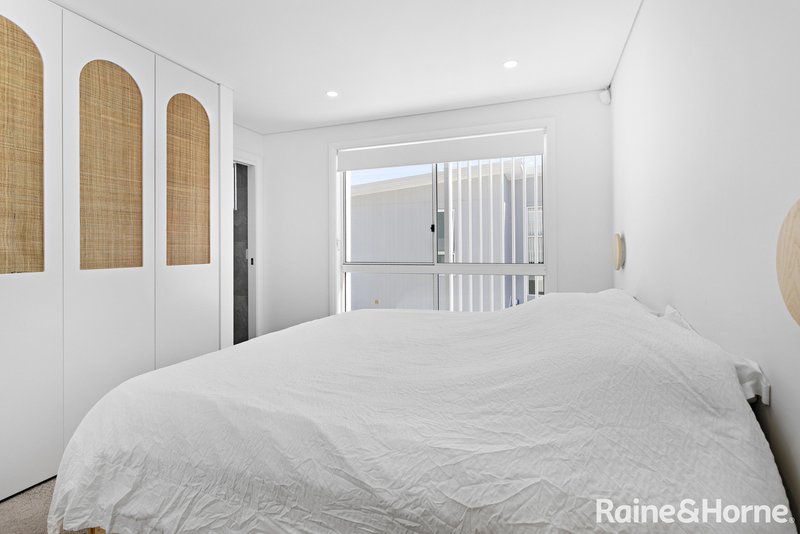 Photo - 1/18A Falcon Street, Shellharbour City Centre NSW 2529 - Image 7