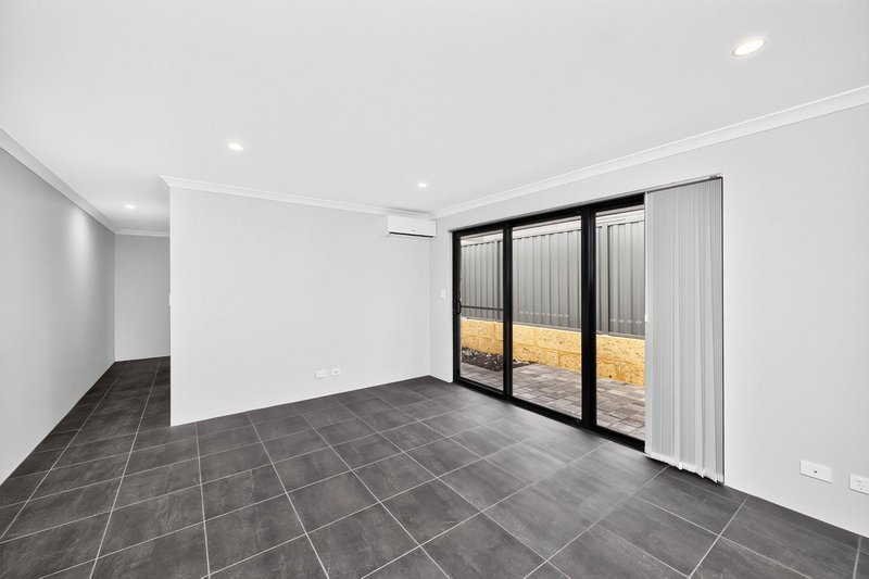 Photo - 118B Elderberry Drive, Baldivis WA 6171 - Image 2