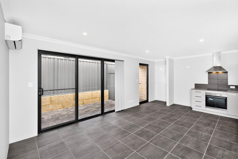 Photo - 118B Elderberry Drive, Baldivis WA 6171 - Image 4