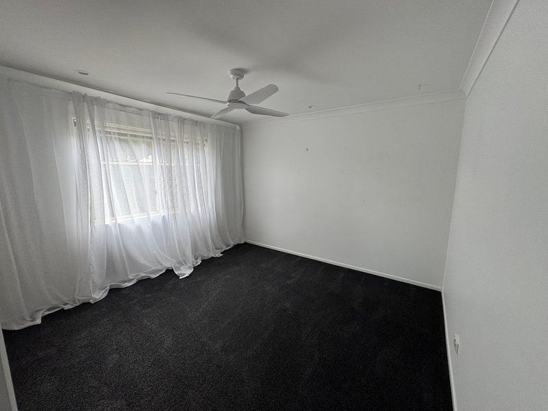 Photo - 1/19 Anchor Court, Banksia Beach QLD 4507 - Image 9