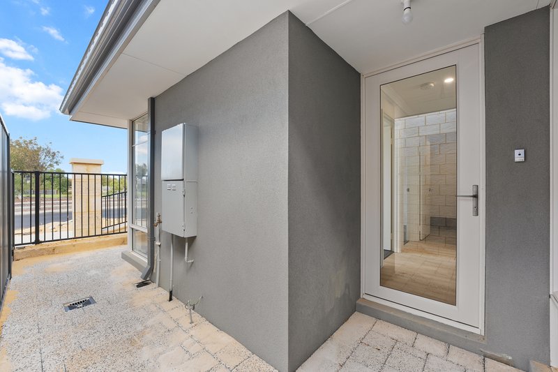 Photo - 119 Badgerup Avenue, Lakelands WA 6180 - Image 4