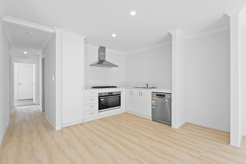 Photo - 119 Badgerup Avenue, Lakelands WA 6180 - Image 9