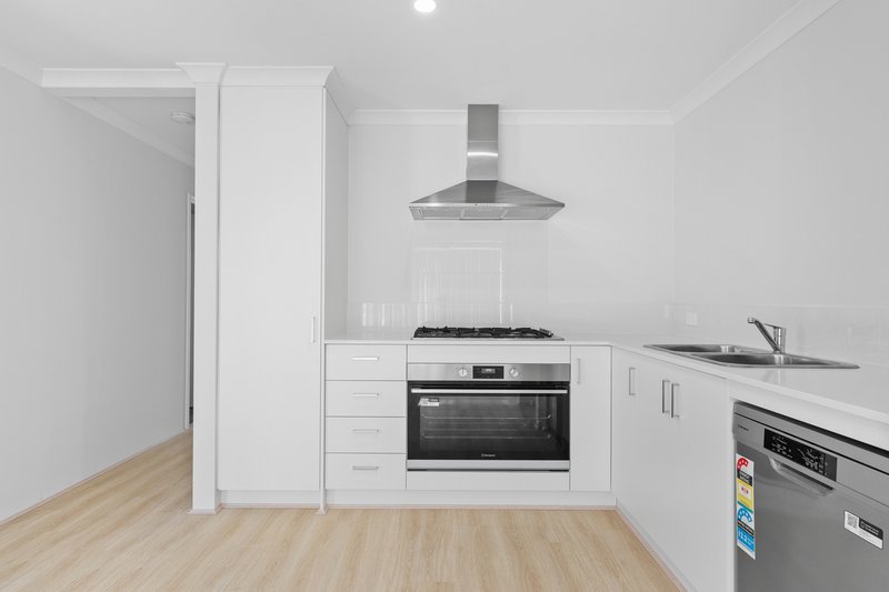 Photo - 119 Badgerup Avenue, Lakelands WA 6180 - Image 10