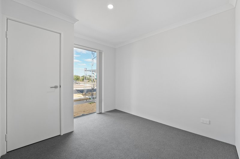 Photo - 119 Badgerup Avenue, Lakelands WA 6180 - Image 21