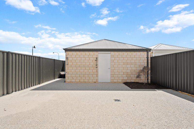 Photo - 119 Badgerup Avenue, Lakelands WA 6180 - Image 24