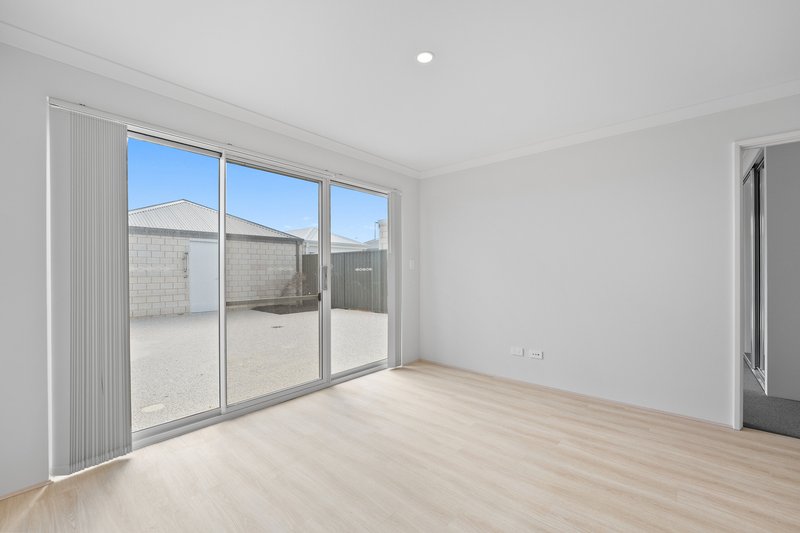 Photo - 119 Badgerup Avenue, Lakelands WA 6180 - Image 31