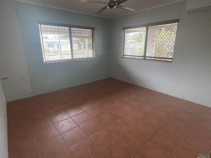 Photo - 1/19 Bamboo Street, Holloways Beach QLD 4878 - Image 6