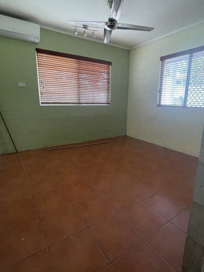 Photo - 1/19 Bamboo Street, Holloways Beach QLD 4878 - Image 7