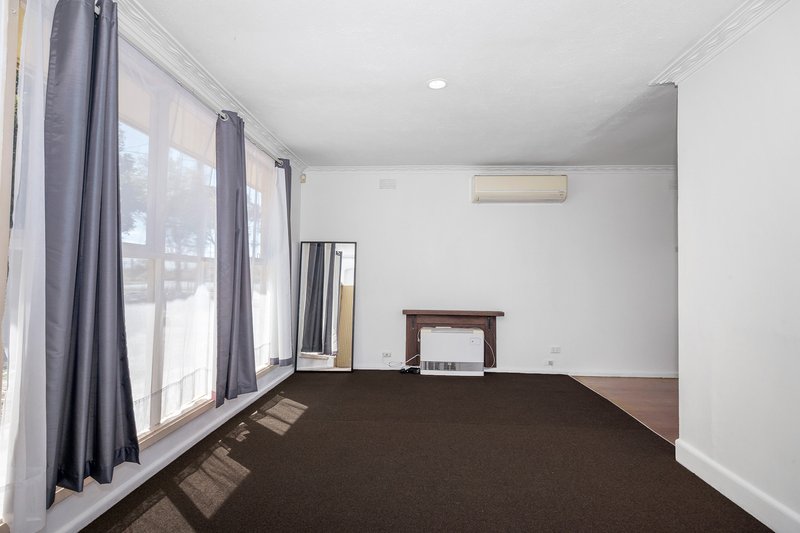 Photo - 1/19 Barkers Street, Oakleigh South VIC 3167 - Image 4