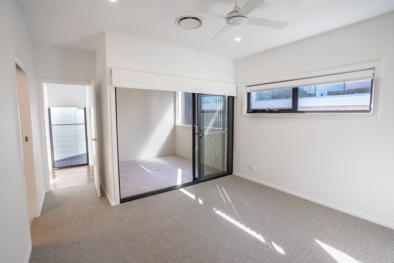 Photo - 1/19 Berringar Road, Valentine NSW 2280 - Image 8