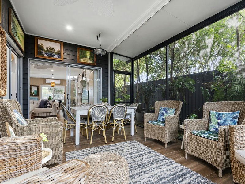 Photo - 1/19 Bongaree Avenue, Bongaree QLD 4507 - Image 2