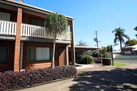 Photo - 1/19 Clifton Street, Booval QLD 4304 - Image 4