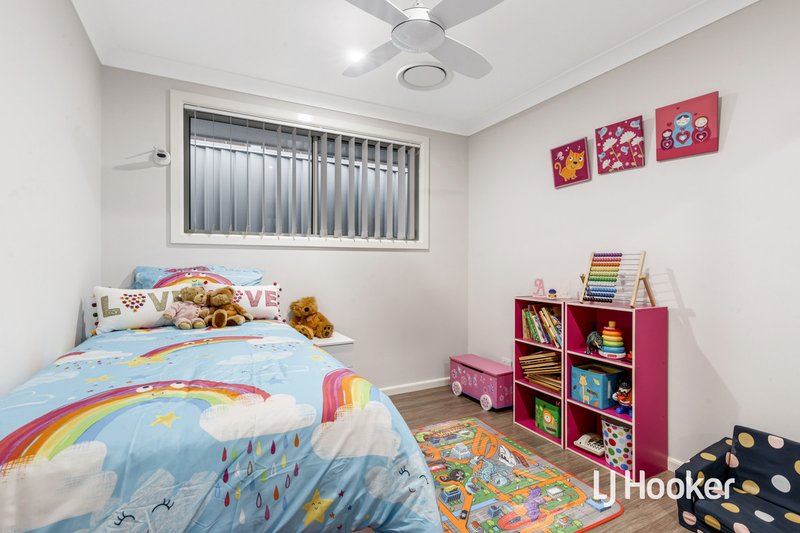 Photo - 119 Crown Street, Grantham Farm NSW 2765 - Image 6