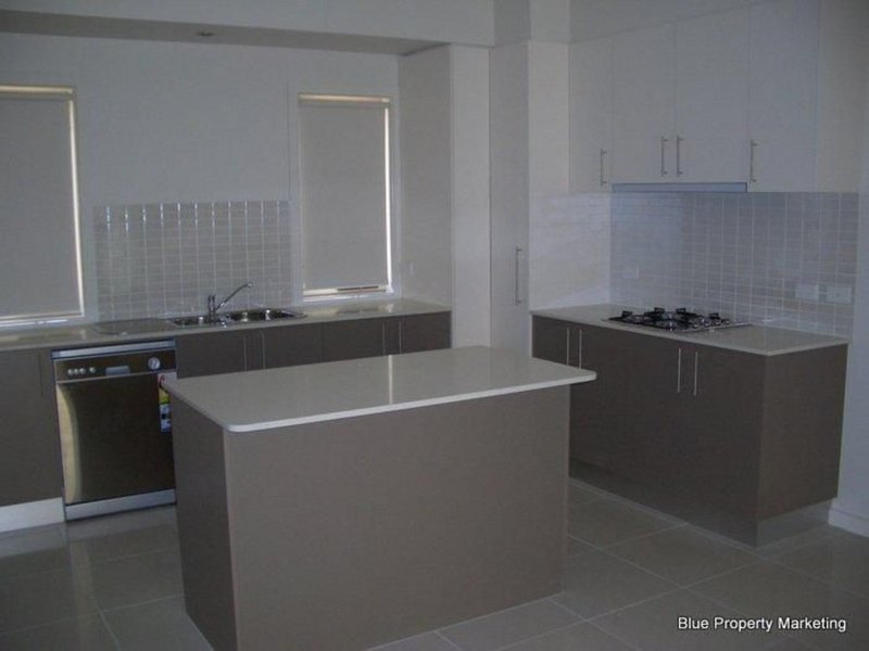 Photo - 1/19 Devlin Street, Gungahlin ACT 2912 - Image 4