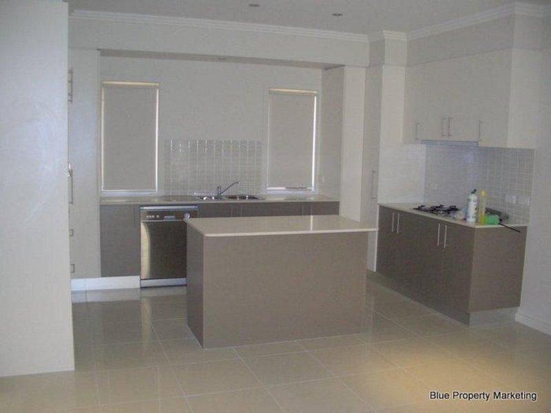 Photo - 1/19 Devlin Street, Gungahlin ACT 2912 - Image 6