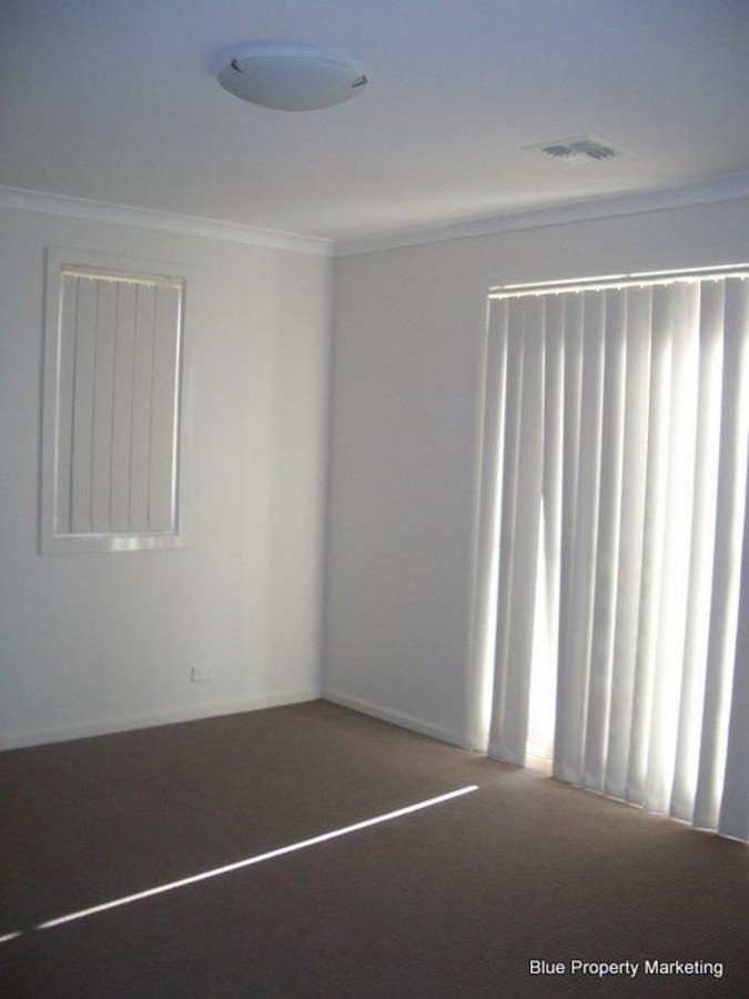 Photo - 1/19 Devlin Street, Gungahlin ACT 2912 - Image 7