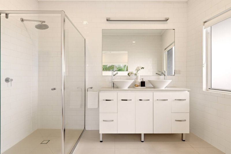 Photo - 1/19 Donald Street, Camp Hill QLD 4152 - Image 6