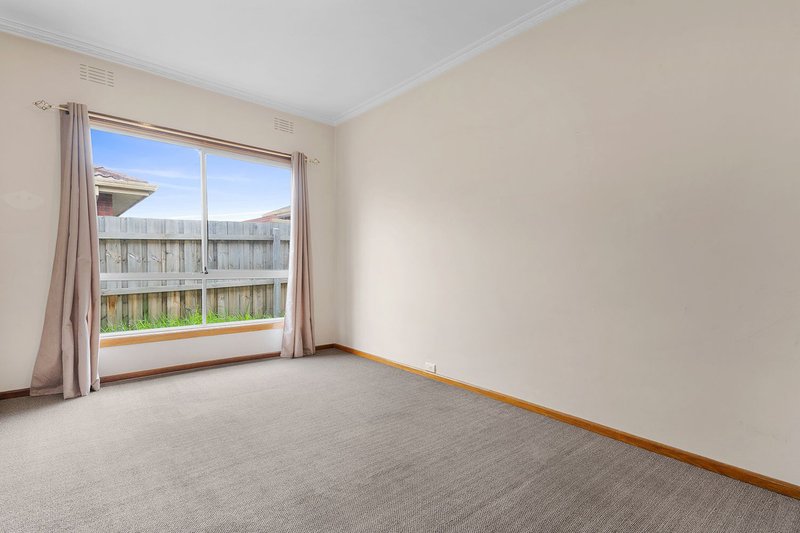 Photo - 1/19 Ellt Crescent, Noble Park VIC 3174 - Image 6