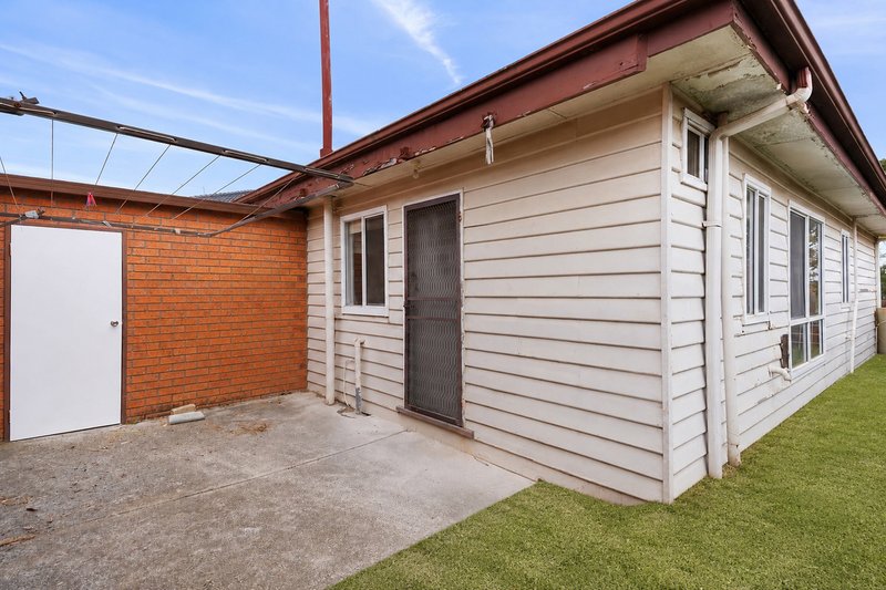 Photo - 1/19 Ellt Crescent, Noble Park VIC 3174 - Image 8