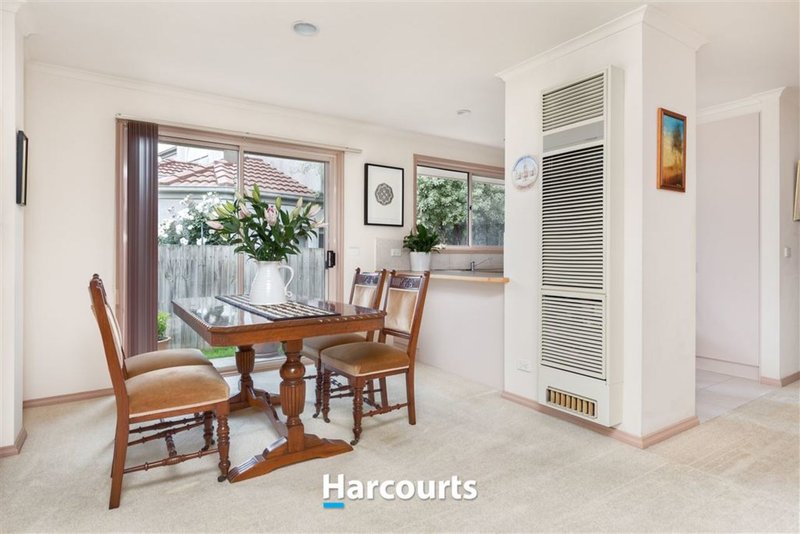 Photo - 1/19 Harmon Close, Berwick VIC 3806 - Image 3