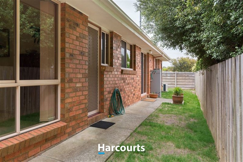 Photo - 1/19 Harmon Close, Berwick VIC 3806 - Image 10