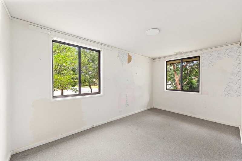 Photo - 119 Harrington Circuit, Kambah ACT 2902 - Image 6