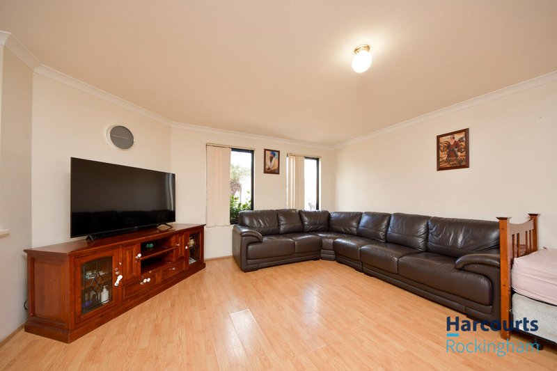 Photo - 1/19 Holton Way, Cannington WA 6107 - Image 3