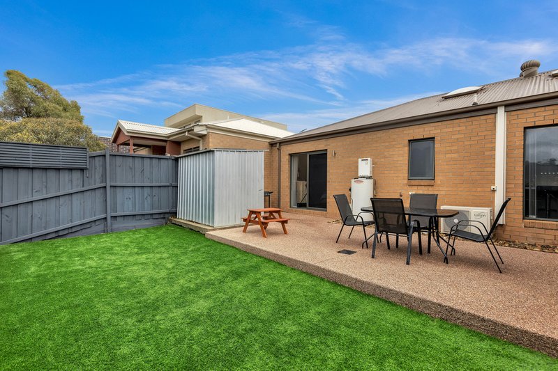 Photo - 1/19 Larson Avenue, Tarneit VIC 3029 - Image 10