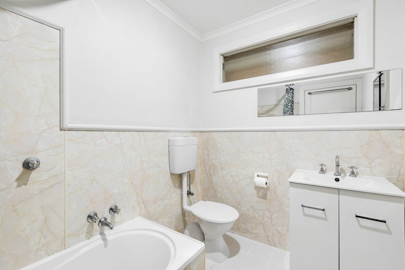 Photo - 119 Magnolia Avenue, Mildura VIC 3500 - Image 13
