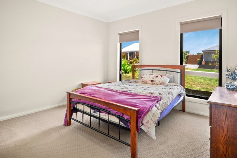 Photo - 119 Manna Gum Drive, Pakenham VIC 3810 - Image 6