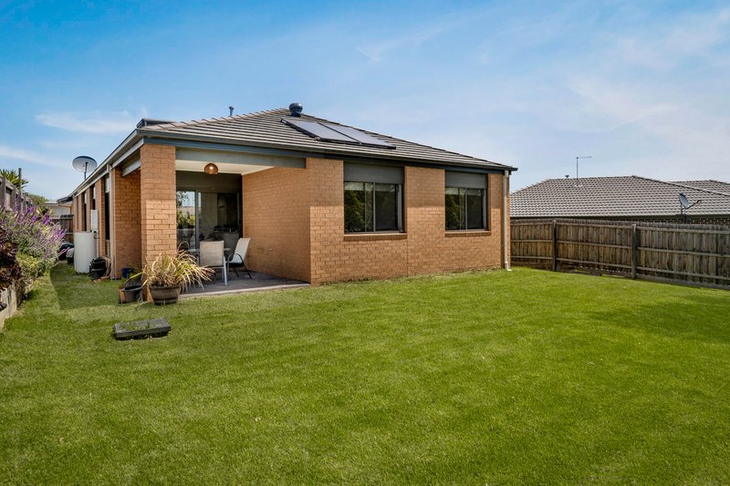 Photo - 119 Manna Gum Drive, Pakenham VIC 3810 - Image 8