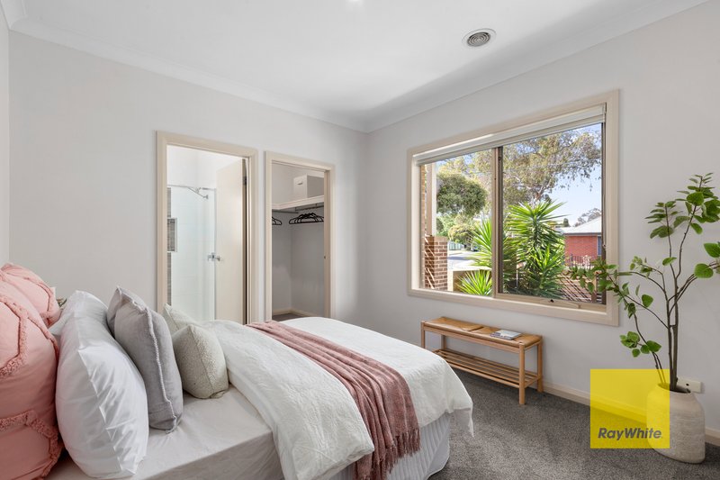 Photo - 1/19 Mcneill Avenue, East Geelong VIC 3219 - Image 2