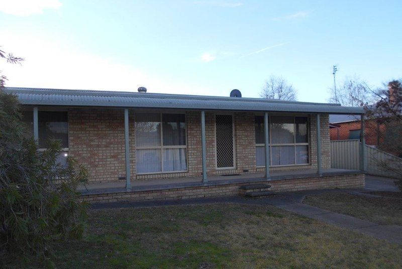 1/19 Merivale Street, Tumut NSW 2720