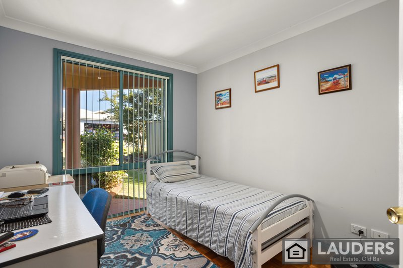 Photo - 1/19 Mistral Place, Old Bar NSW 2430 - Image 8